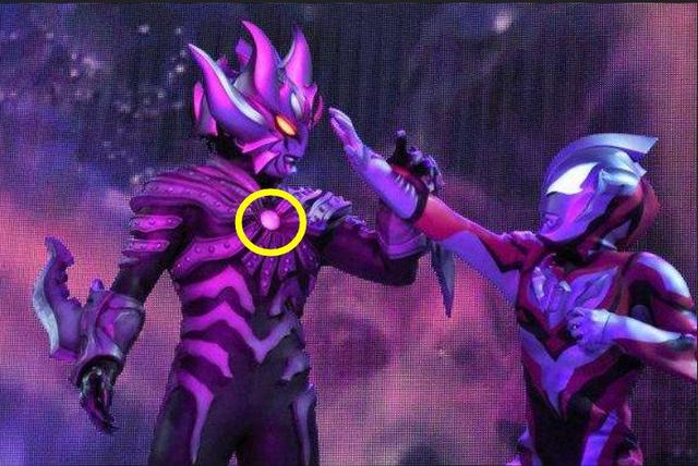 盘点奥特曼中胸前有指示灯的五位超强反派!黑暗扎基竟然垫底