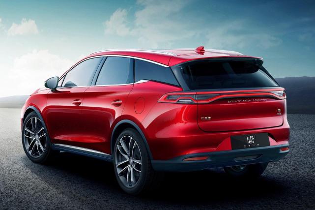 比亚迪旗舰换代，红绿灯比赛王，法拉利发挥不好都要输给它