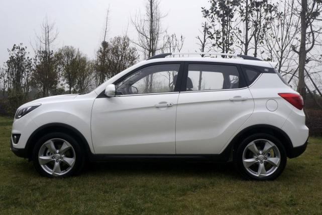 长安CS35搭载1.5T与1.6L发动机，别对油耗报有希望