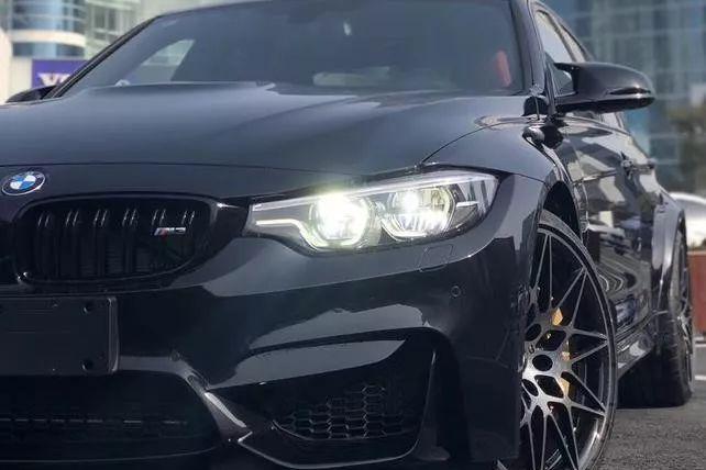 小伙喜提M3 宝马这种性能车天生为赛道而生 平时开太颠了