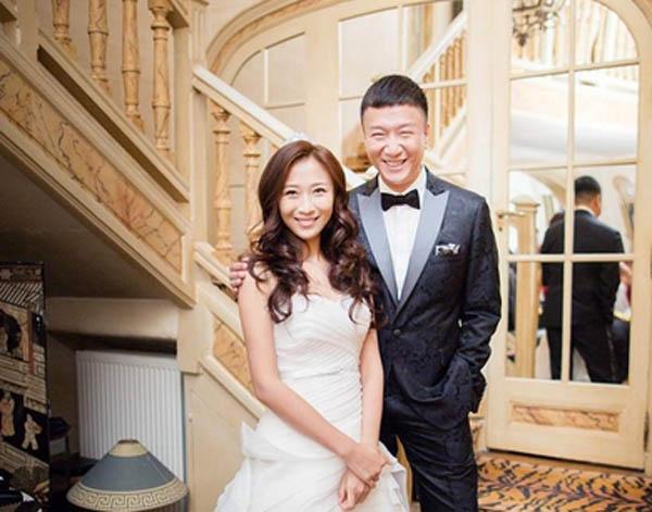 孙红雷老婆近照曝光,长相惹争议,网友:难怪连巩俐都甘