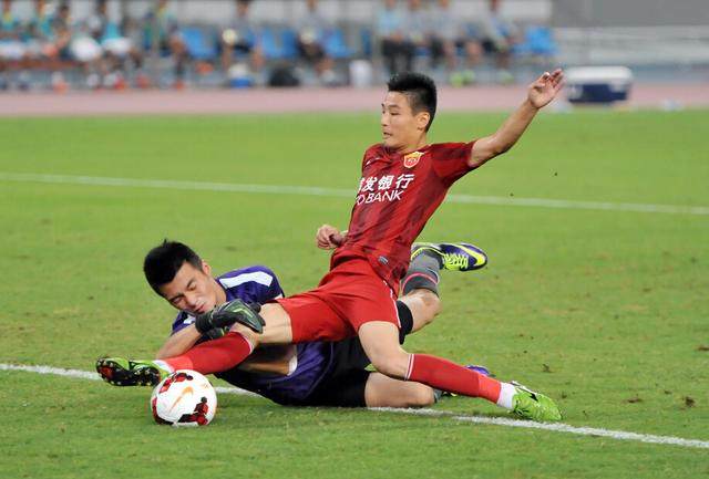 中国足球之光!武磊力压众多大牌外援排名射手