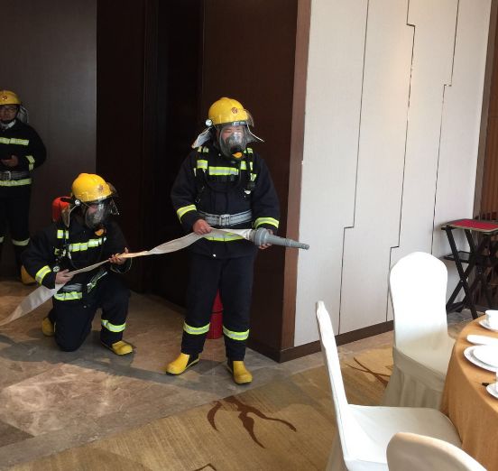 临沂翔宇豪生大酒店--开展消防大演练 警民共筑