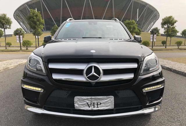 这车40多W拥有 2015年奔驰GL550-4MATIC 黑色 咖啡内