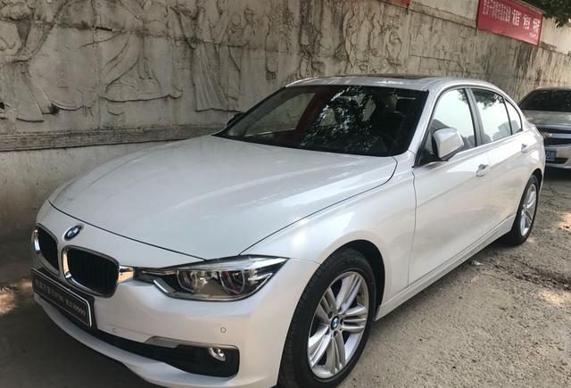 宝马320新增高音头，倒车影像加装，用最少的钱得到最好的效果！