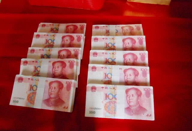 女友家给三十万彩礼让我入赘,跟女友回家一趟