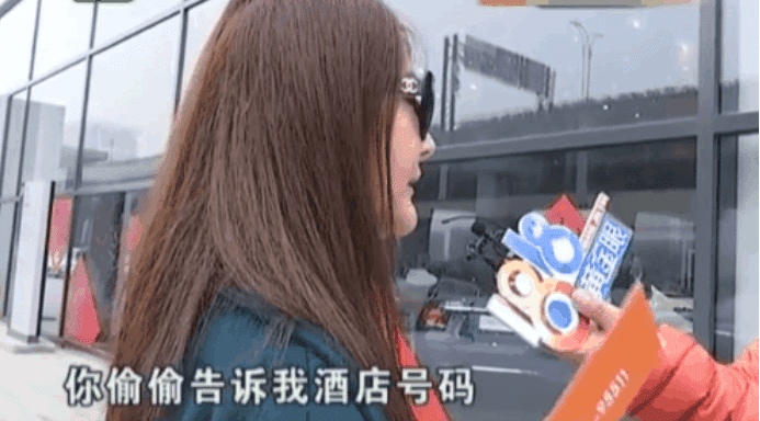 女子买奔驰车被误以为是夜场女郎, 4S店: 你太