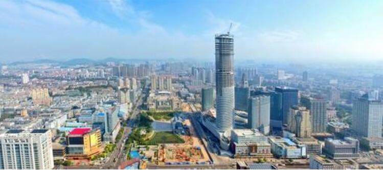 这座城市经济发达,交通便利,是内陆地级市中唯