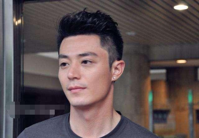 90年代香港男歌星 带眼镜 演过电视剧 好像吸过