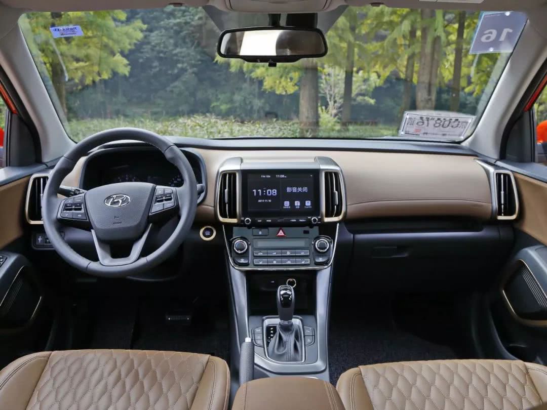 外观时尚、空间优秀，这台合资SUV敢和国产车拼性价比！