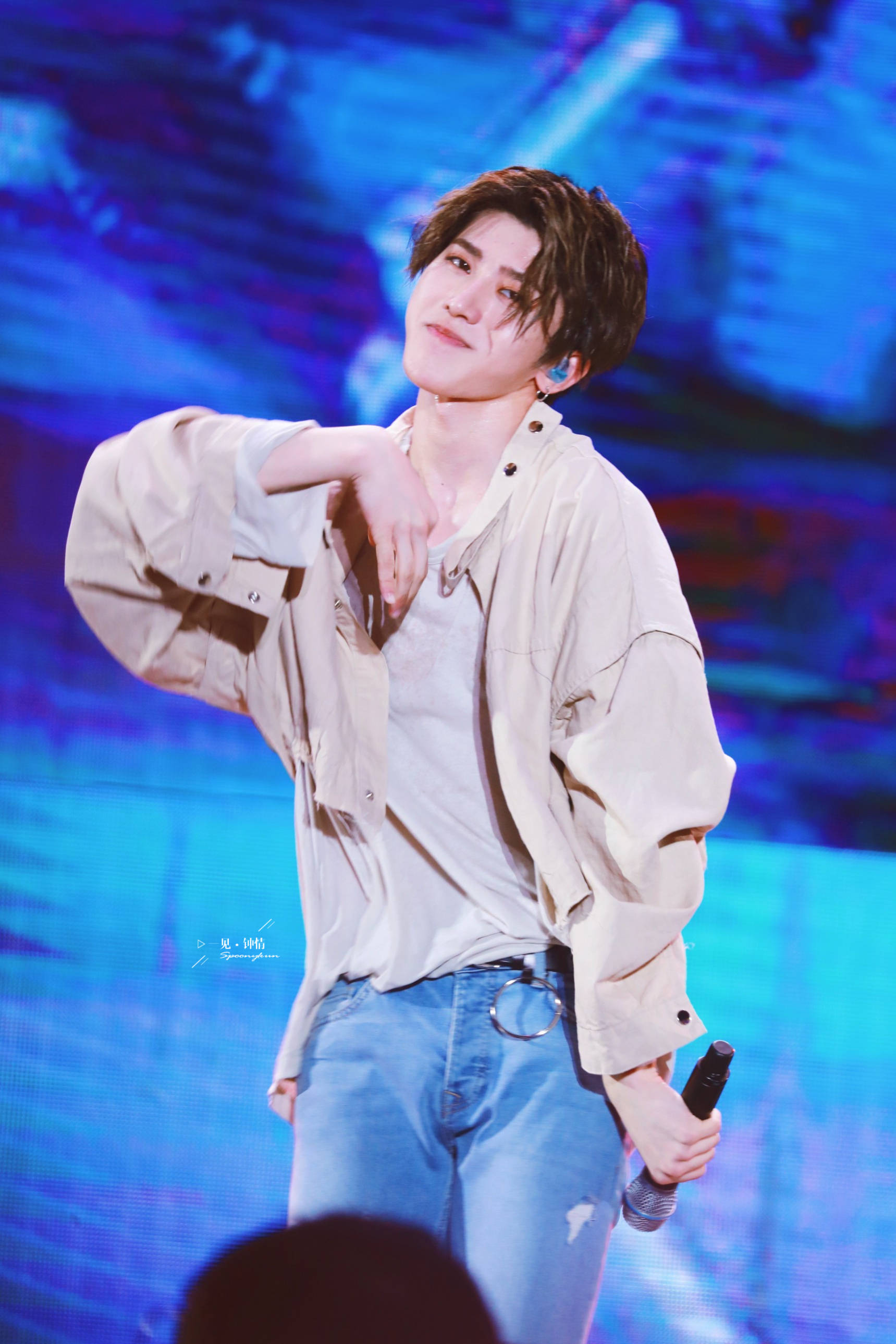 蔡徐坤跳舞视频