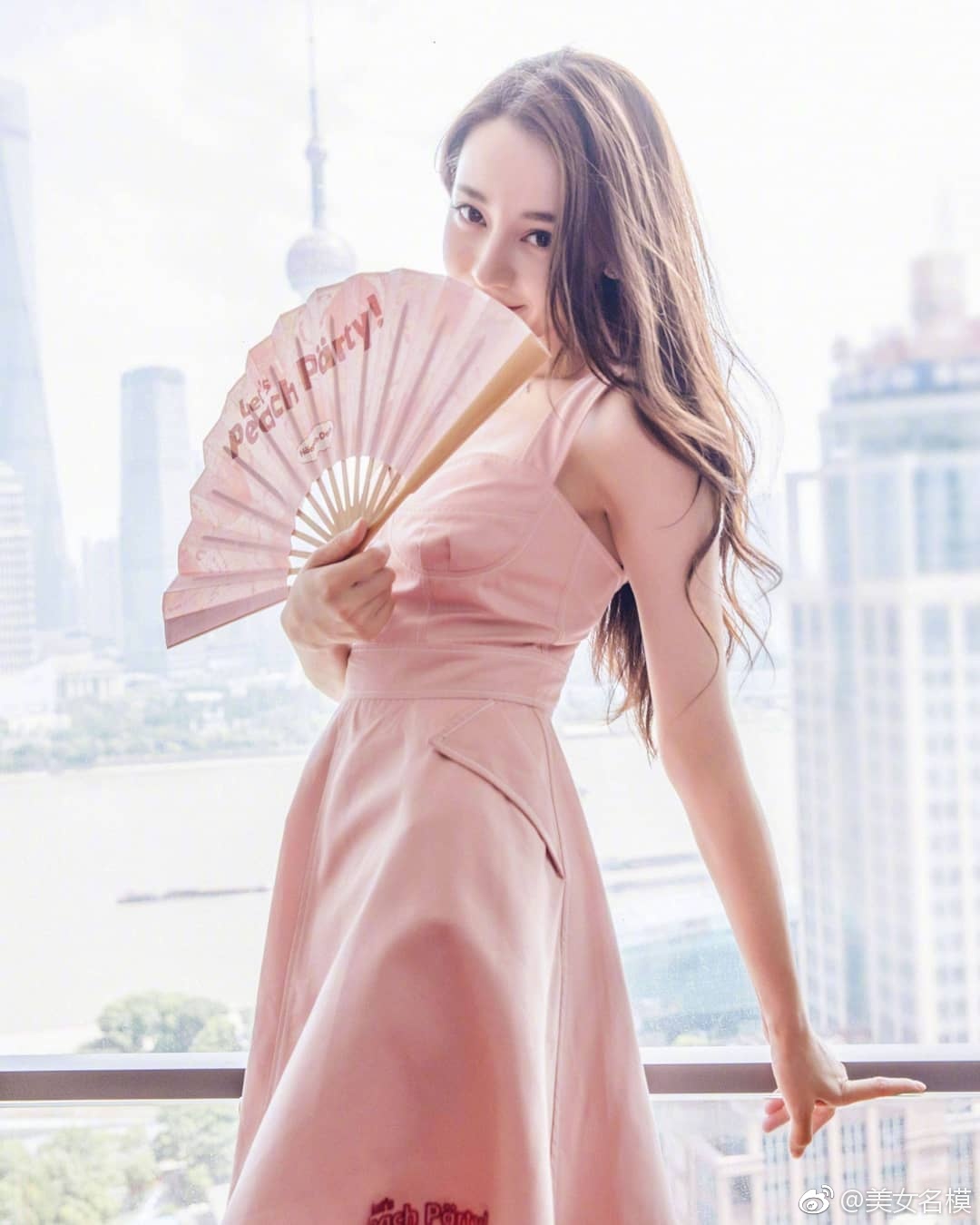 粉粉的水蜜桃女孩迪丽热巴