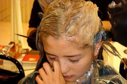 染发剂有很多伤害头皮的物质