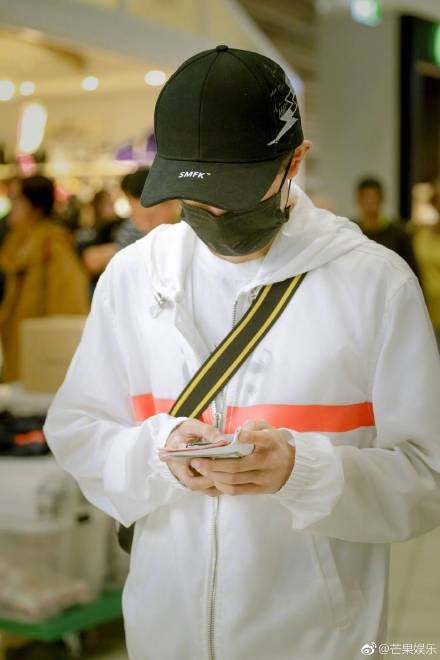 王源受邀准备前往第71届戛纳国际电影节终于