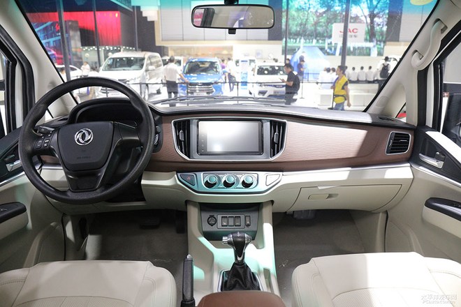 新款菱智M5EV正式上市 补贴后售12.99-13.49万元