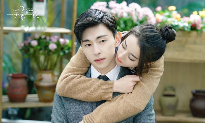 邓伦说和迪丽热巴拍戏,就像恋爱了一样