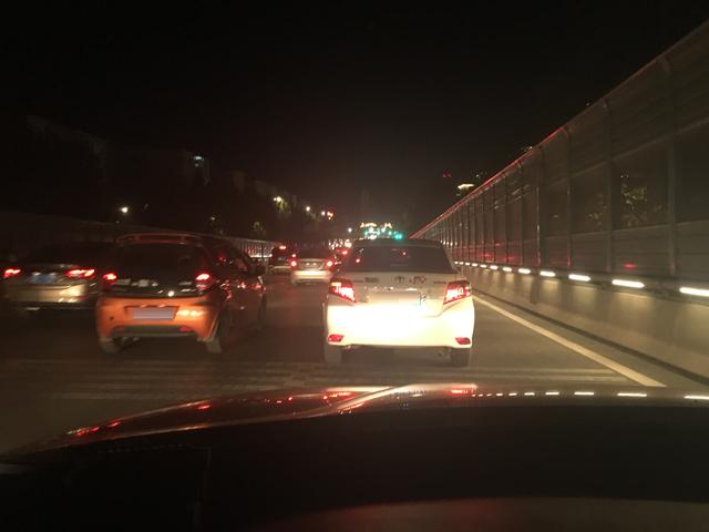 刚买的新车被撞了,对方全责,是否可以要折旧费