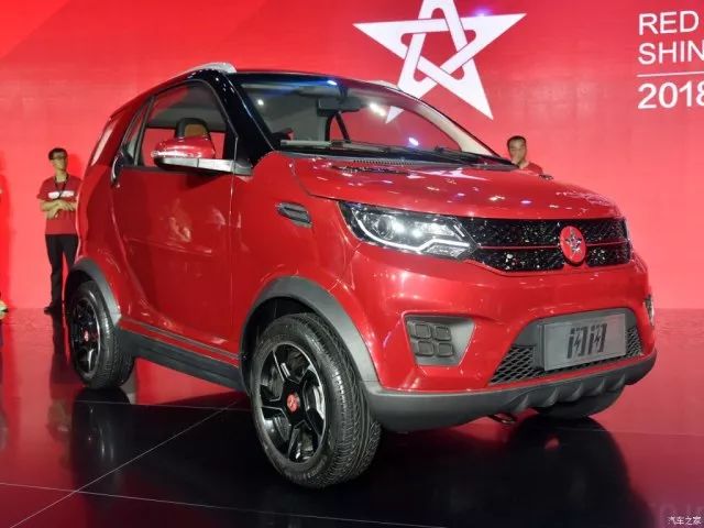 只卖5万的电动四驱SUV？红星闪闪X2上市亮瞎眼！