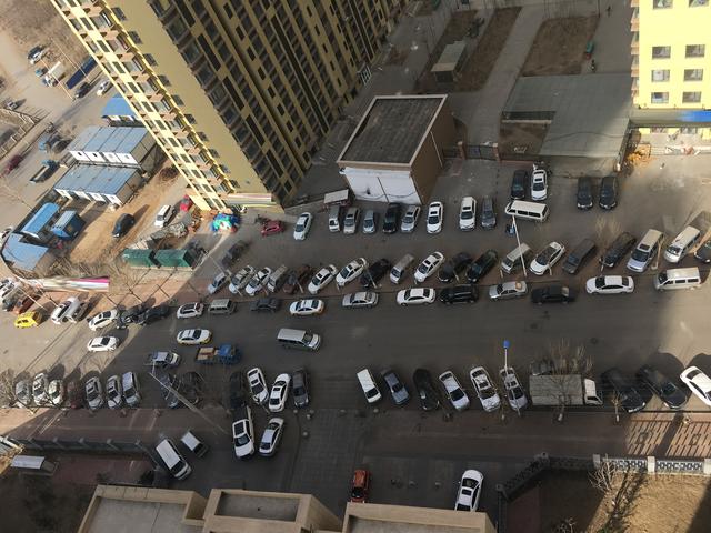 逛了一趟二手车市场，才明白为什么纯电动汽车不保值