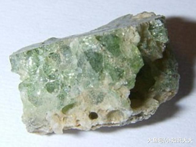 Trinitite(玻璃石): 第一颗原子弹是如何把沙子变