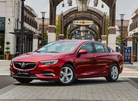 20万元内唯一配9AT抬头显示，一个座椅就卖三万，轿跑不只凯美瑞