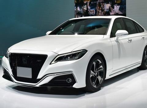 丰田终于爆发了！新车气势完虐凯美瑞，配10AT仅21万起迈腾要哭