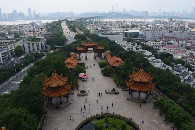 湖北2018上半年各市GDP排名,前三名和后面的