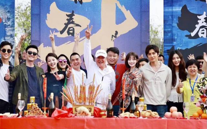 郑爽未出席《青春斗》开机仪式,网友:都没有官