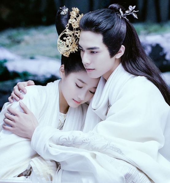 《香蜜沉沉烬如霜》锦觅如果不是杨紫演,换成她们角色会垮?