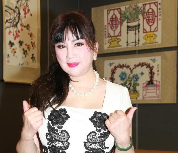 她曾是三级片“大众情人”，亚姐选美冠军，如今长相不堪入目