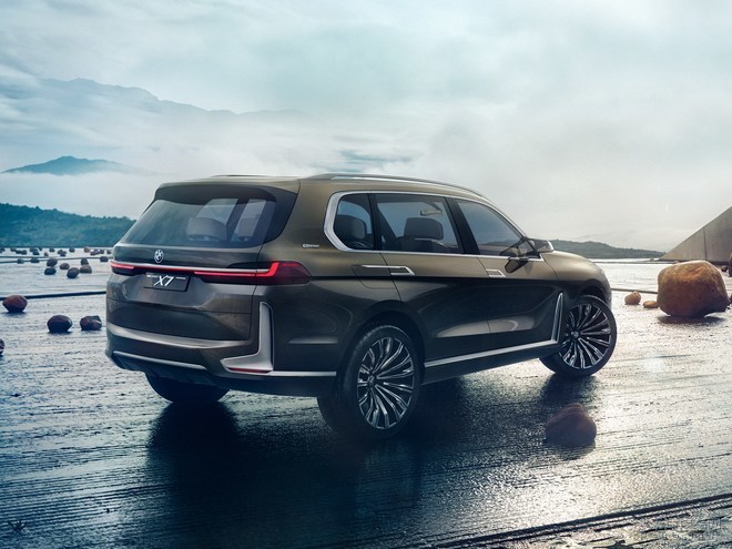 宝马或考虑推出X7 M车型 对标AMG GLS63