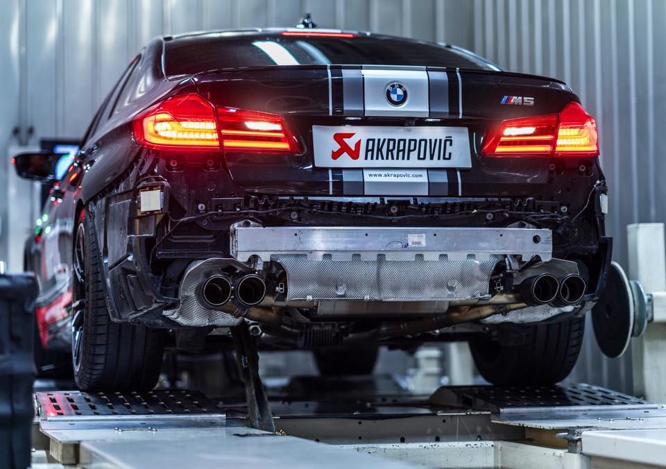 新款F90宝马M5升级天蝎Akrapovic钛金阀门排气即将预发布