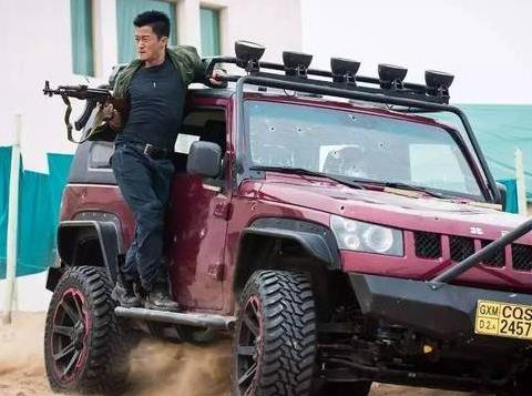 比上代贵了1万块的北京（BJ）40 PLUS，让人莫名觉得很值啊！