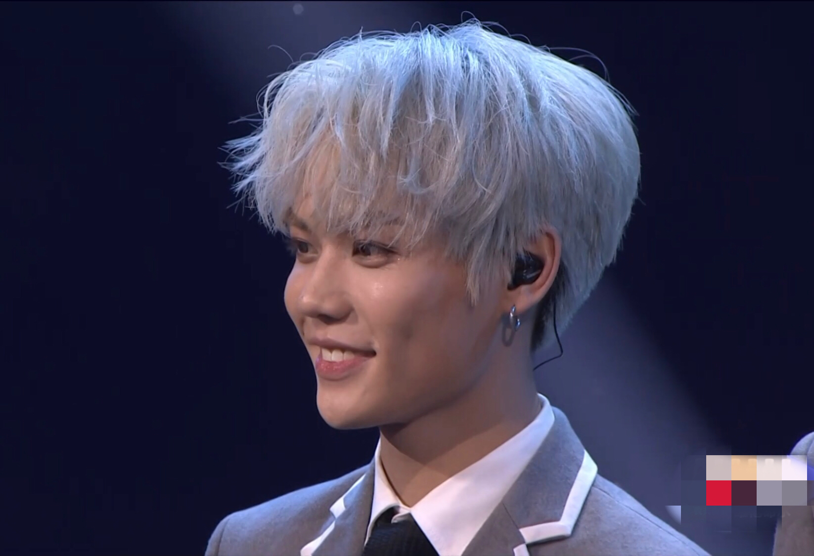 林彦俊 亲吻舞台 偶像练习生出道舞台,香蕉娱乐