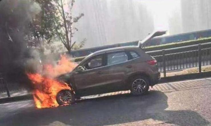 又有国产SUV自燃了, 幸好没人员伤亡, 这次这款是什么车型?