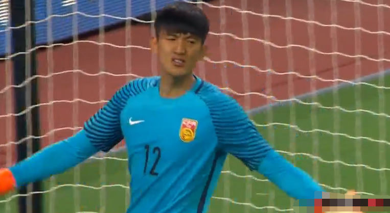 贝尔隔着3人都能传给30秒后的自己,新华社给国