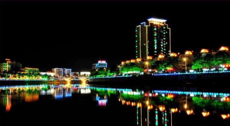 后发赶超的1个县级市,正在追赶北流、桂平!