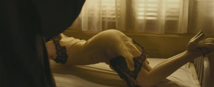 为新电影光臀裸奔《邪不压正》你准备