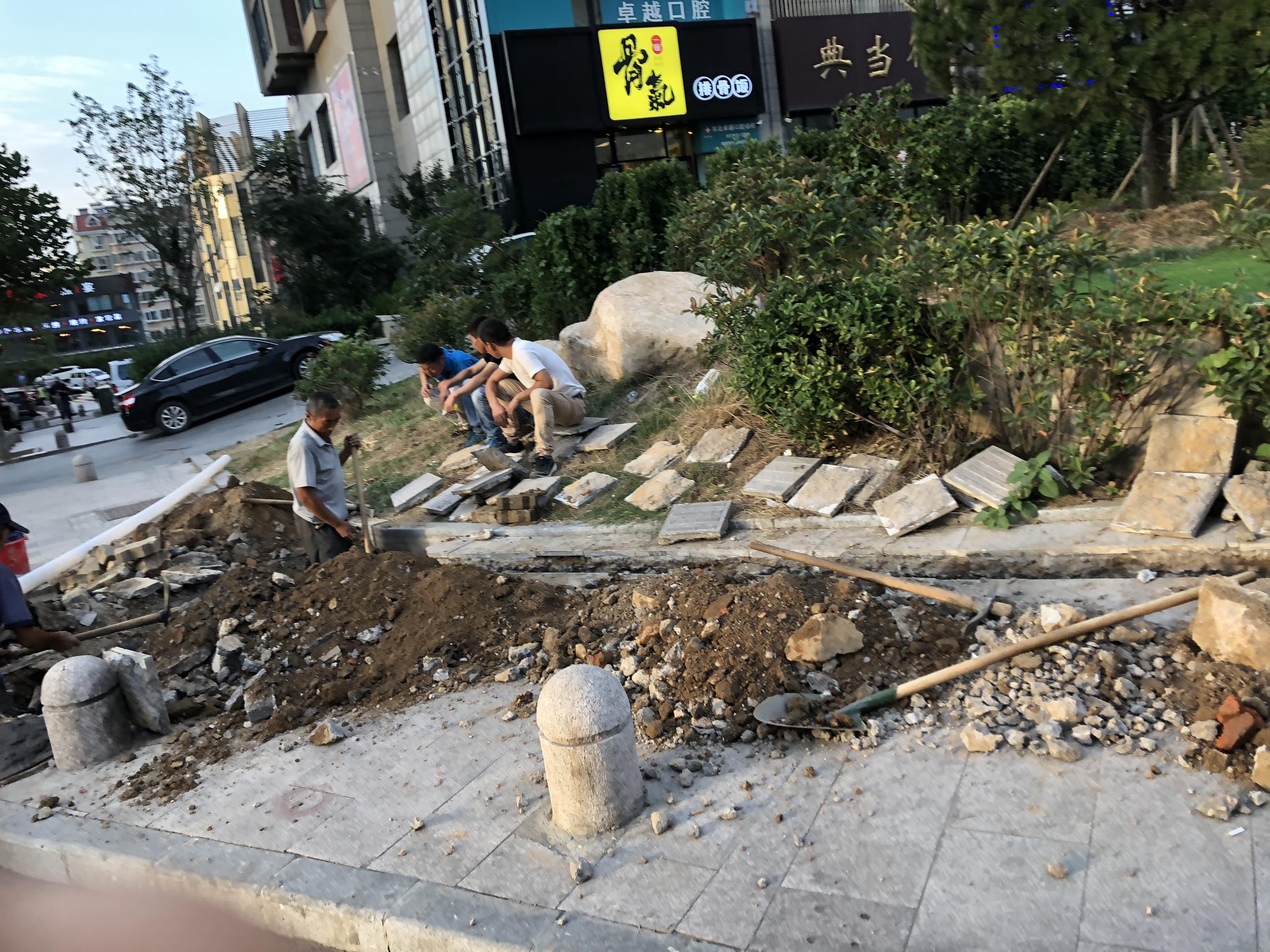 青岛某富豪平老虎被绑匪套上麻袋绑架