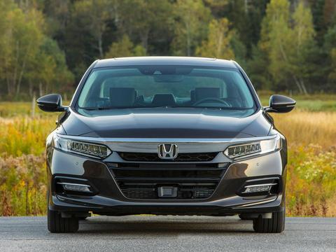 本田的爆款轿车，配10AT还送发动机，卖15万必能干掉凯美瑞！