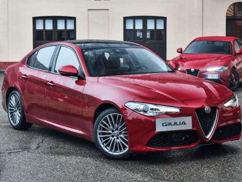 BBA之外最佳选择，全系2.0T动力不输奔驰C级，操控甩3系两条街