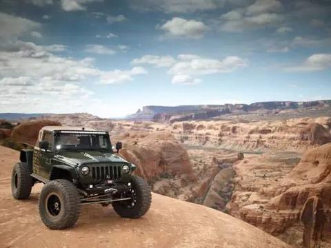 ［改］这台牧马人居然装了4瓶氮气？！