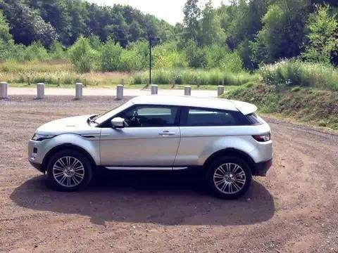 这俩SUV同站过巅峰, 一个持续八年长盛不衰, 另一个却凄凄惨惨