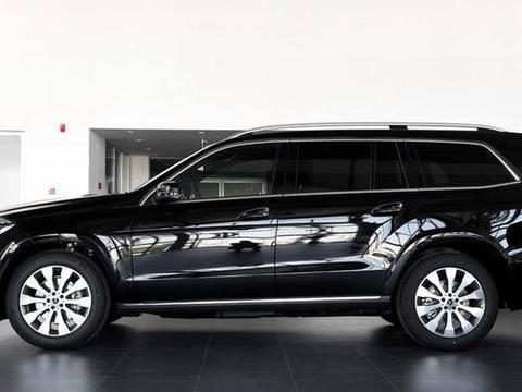 这款豪华车起步价仅112万，奔驰GLS因它而降价，路虎揽胜压力大