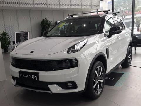 花19.5万全款买辆领克01：和朋友家的路虎星脉停一起后车主笑了