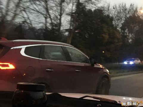 南京车友下班偶遇比亚迪