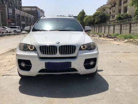 试驾4.4T八缸的宝马X6，车主坦言：烧机油比大众还厉害