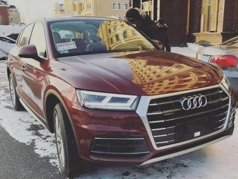 奥迪Q5L终于来了，这外形太霸气，空间大到吓人，奔驰该着急了