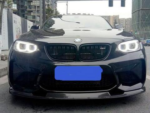 上海小伙偷偷贷款买辆宝马M2，回家后对妻子谎称和宝马2系同价