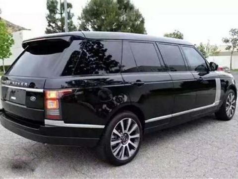 国内偶遇一辆400万路虎，看到内饰时，车主称：进去就不想出来